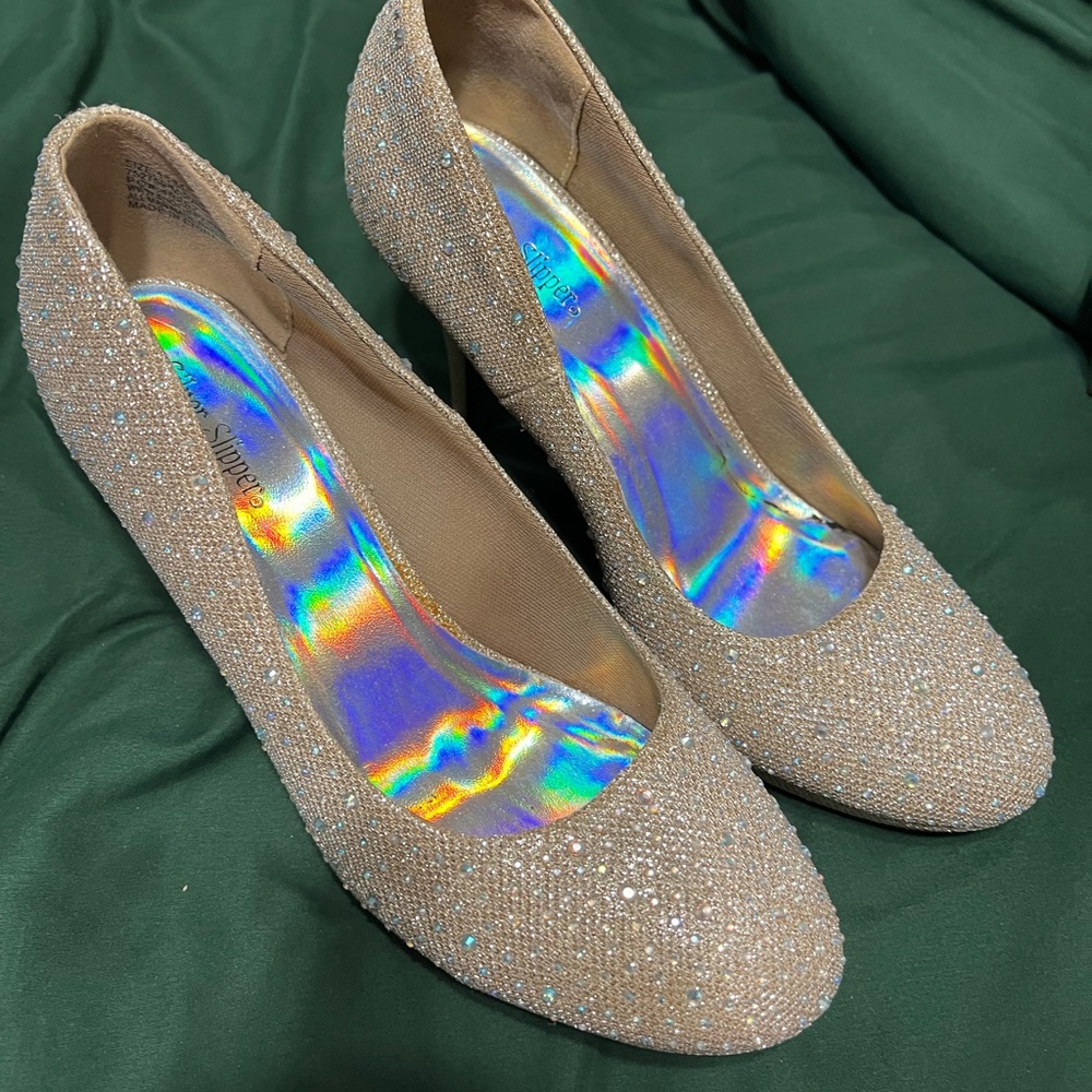 Shimmering Gold Women's Heels size 11